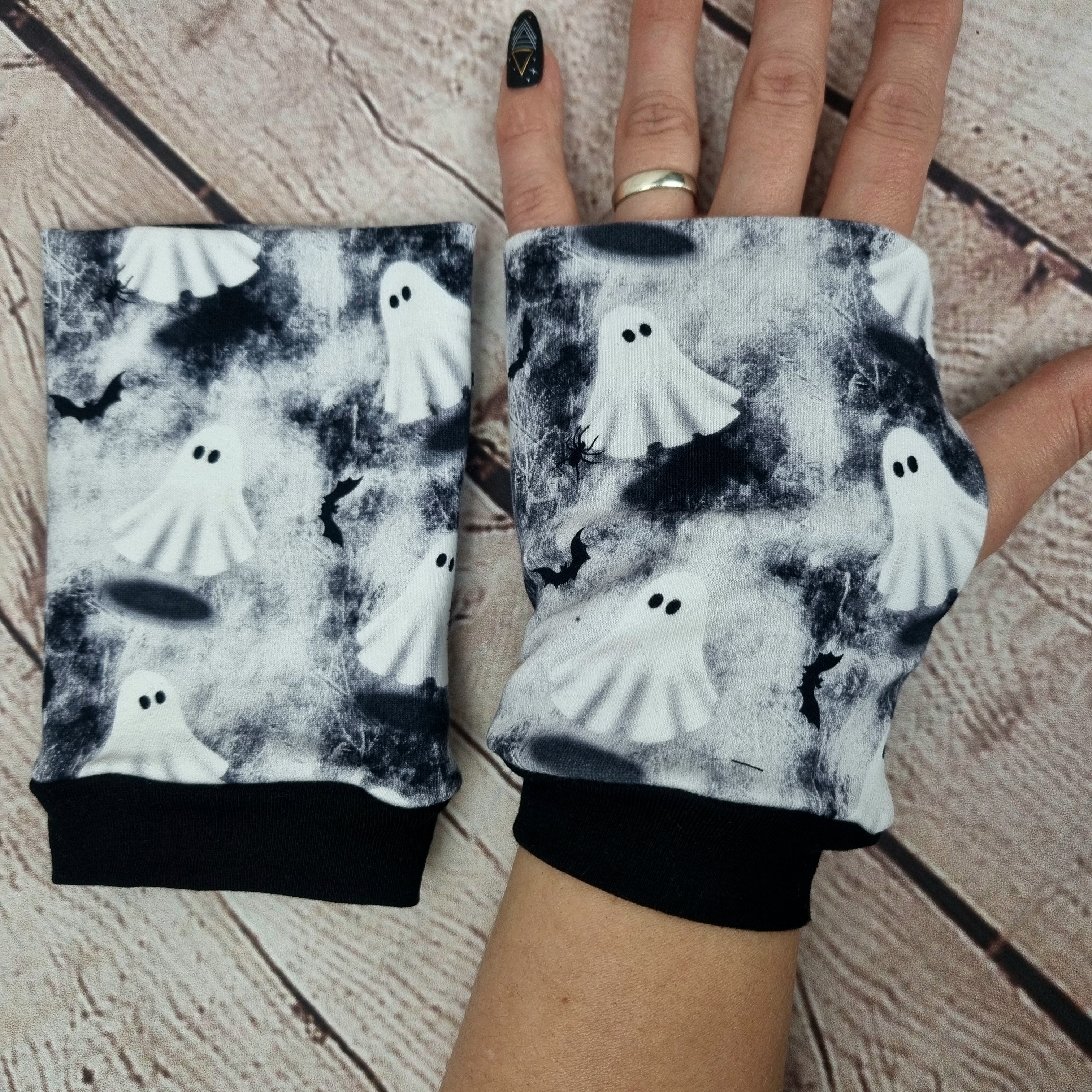 Grey ghost fingerless gloves stocking filler