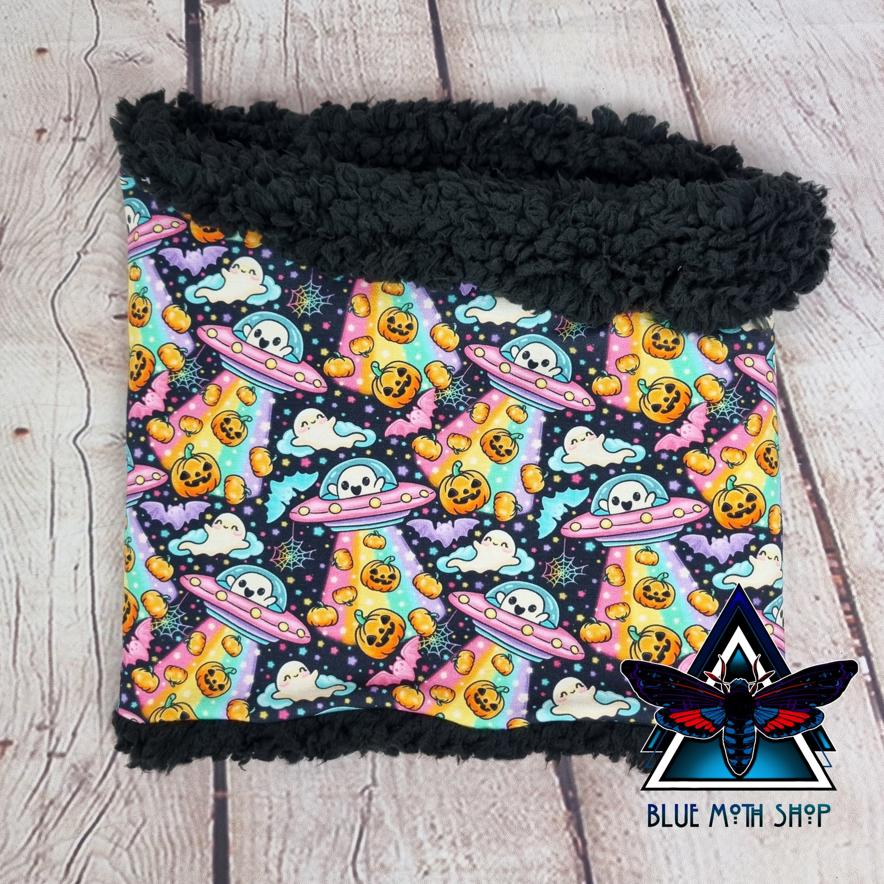 UFO Halloween snood scarf