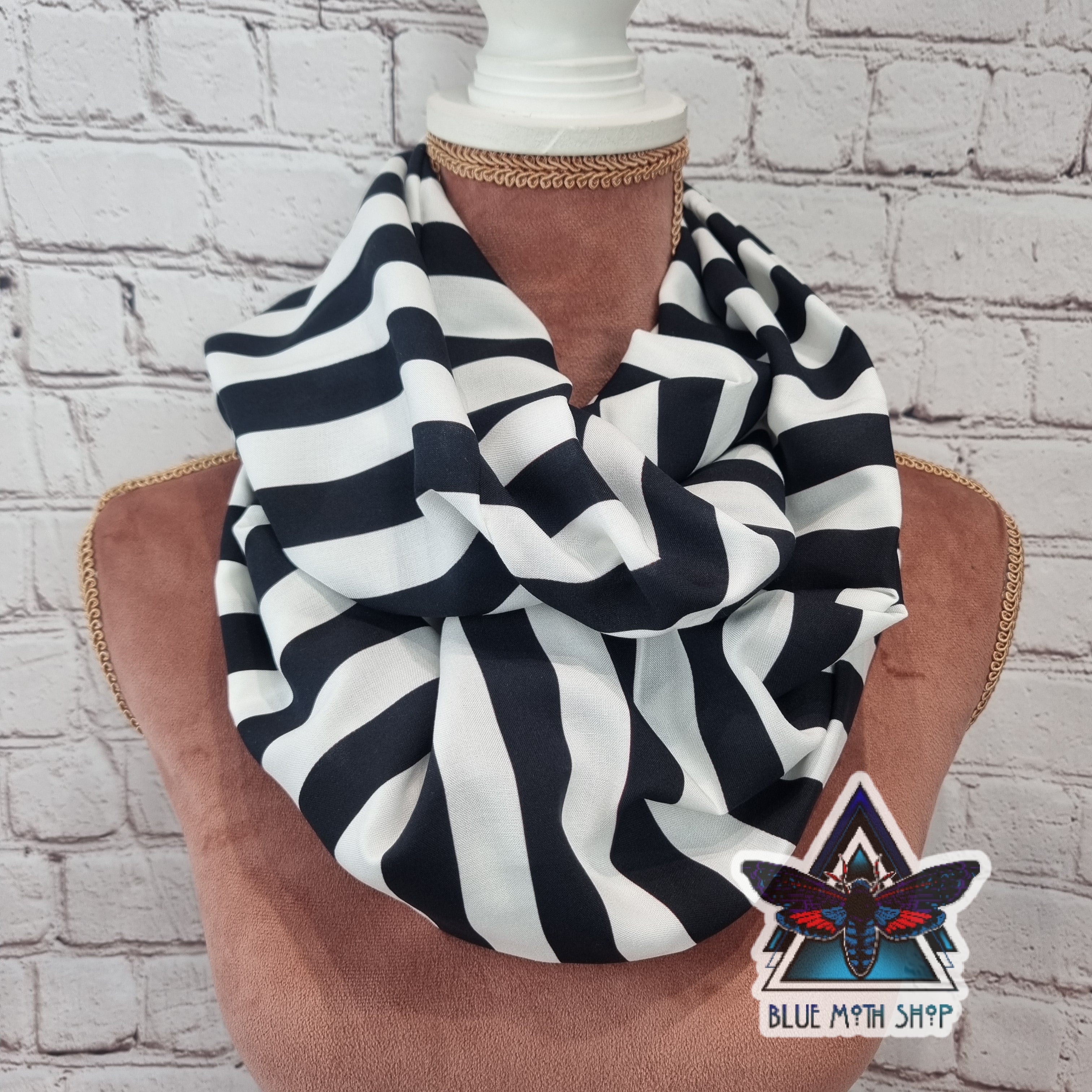 Stripes Mono infinity scarf
