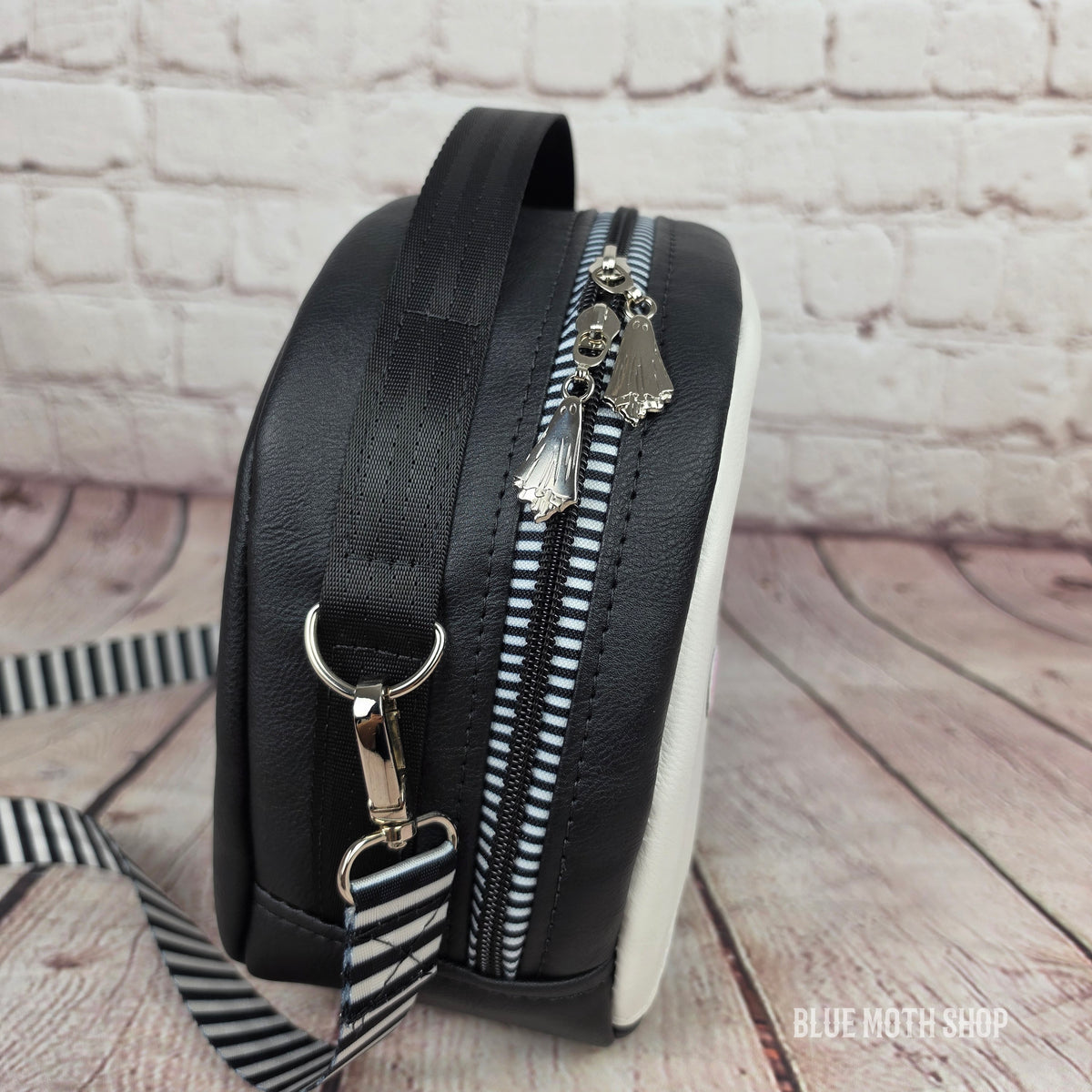 Boo Ghost crossbody bag