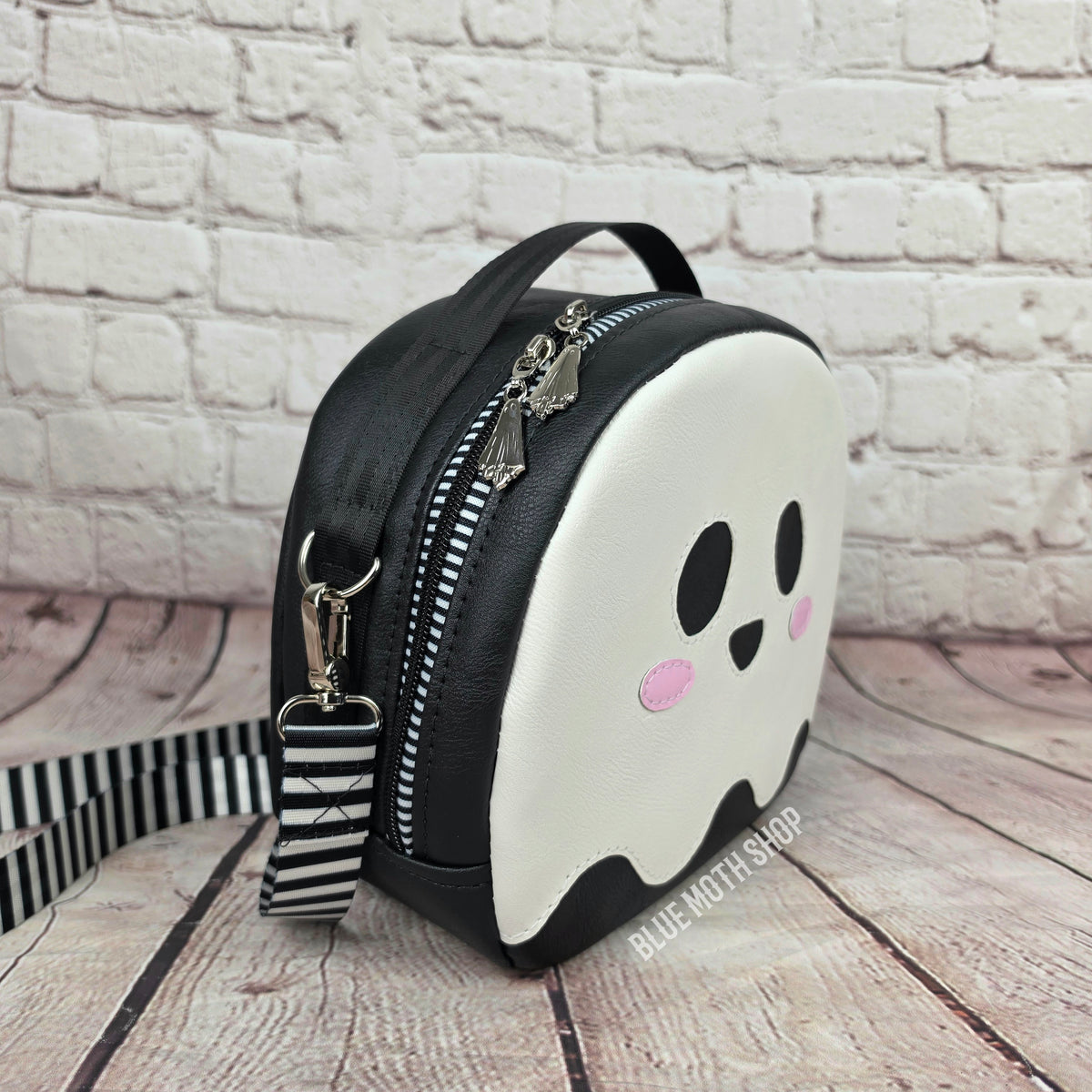 Boo Ghost crossbody bag
