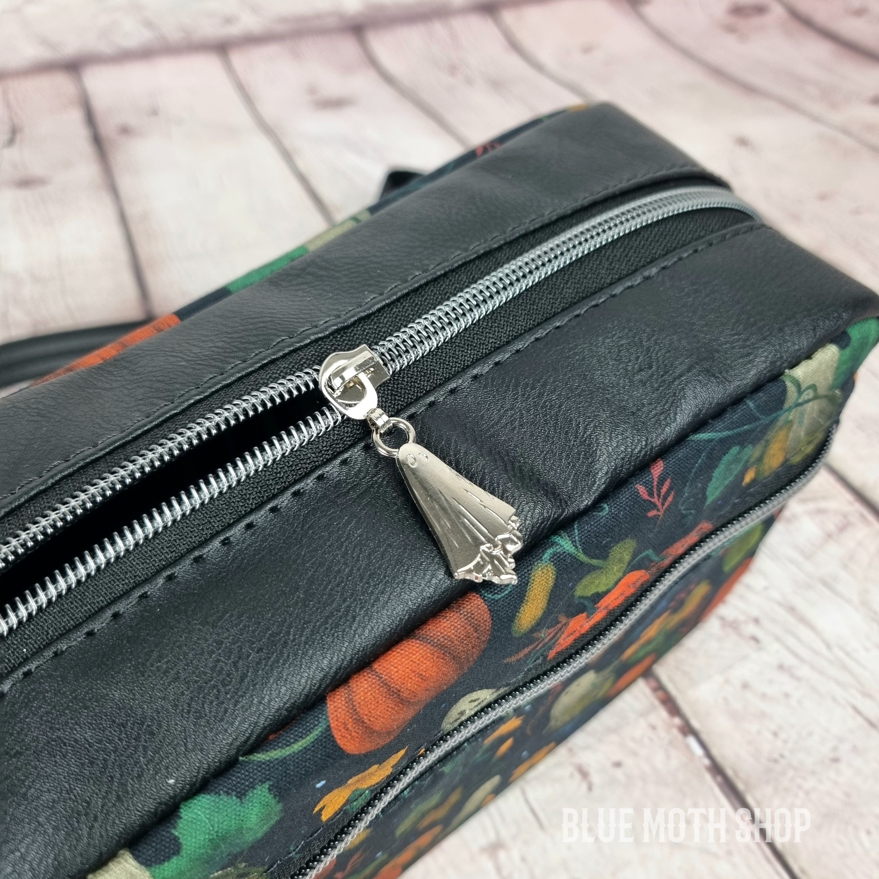 Ghost Pumpkin Garden crossbody bag